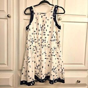 Shorts under the skirt! Olive & Oak - Small